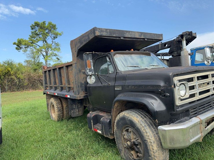 1976-gmc-dump-truck-non-runner-image-1