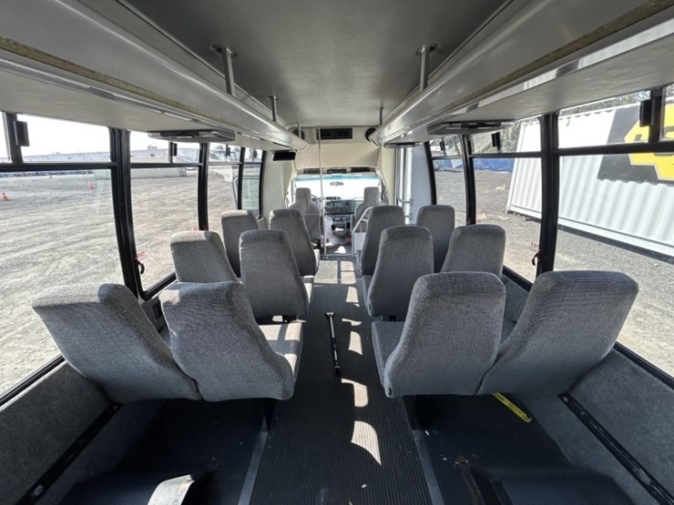 2012-ford-e450-sd-image-24