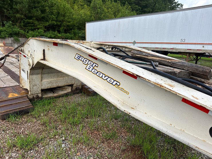 #4525-•-2010-eager-beaver-50-gsl-tri-axle-lowboy-image-25
