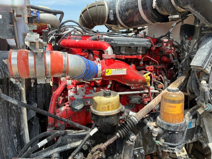 2016-peterbilt-365-image-13