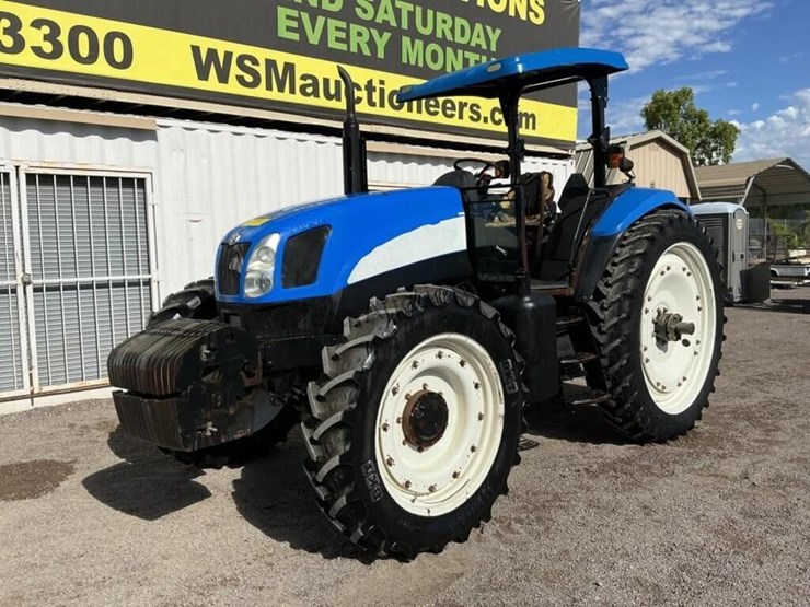 new-holland-ls125a-ag-tractor-image-2