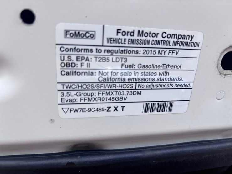 2015-ford-explorer-image-18