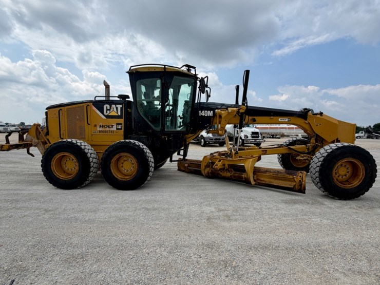 2008-caterpillar-140m-image-4