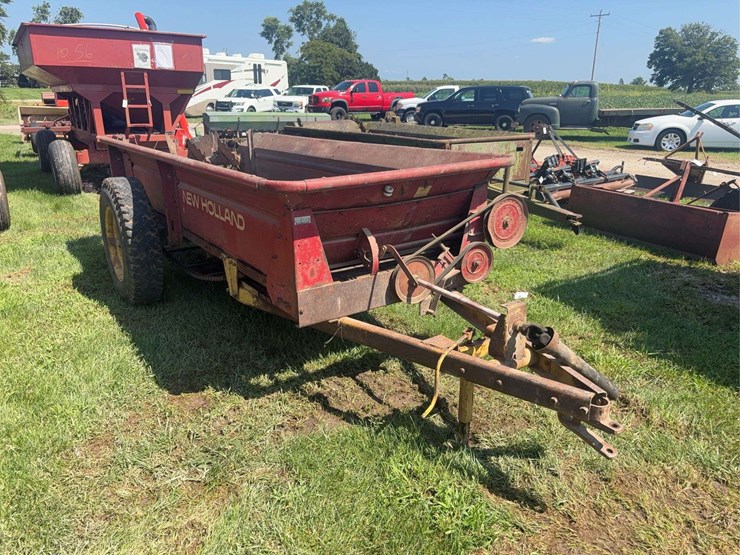 new-holland-328-image-1