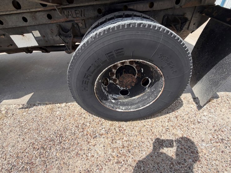 2006-ford-f750-image-14