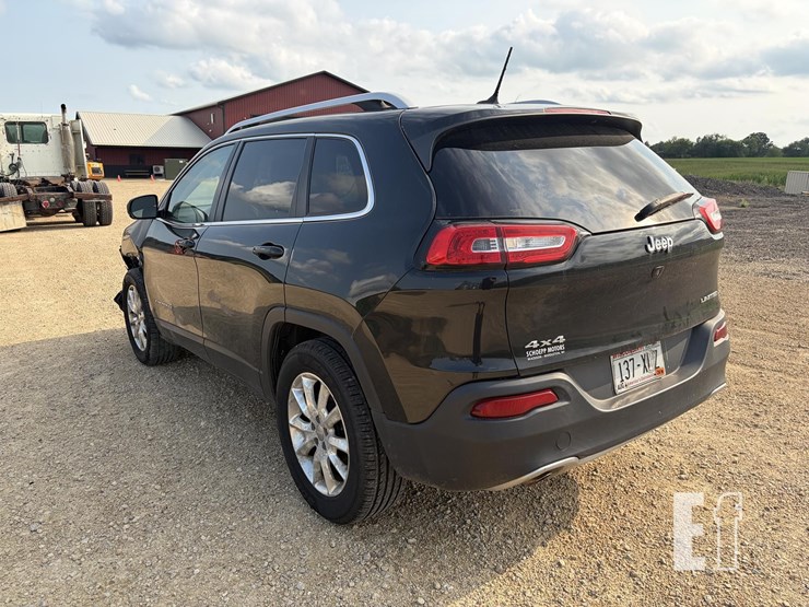 2015-jeep-cherokee-limited-image-2