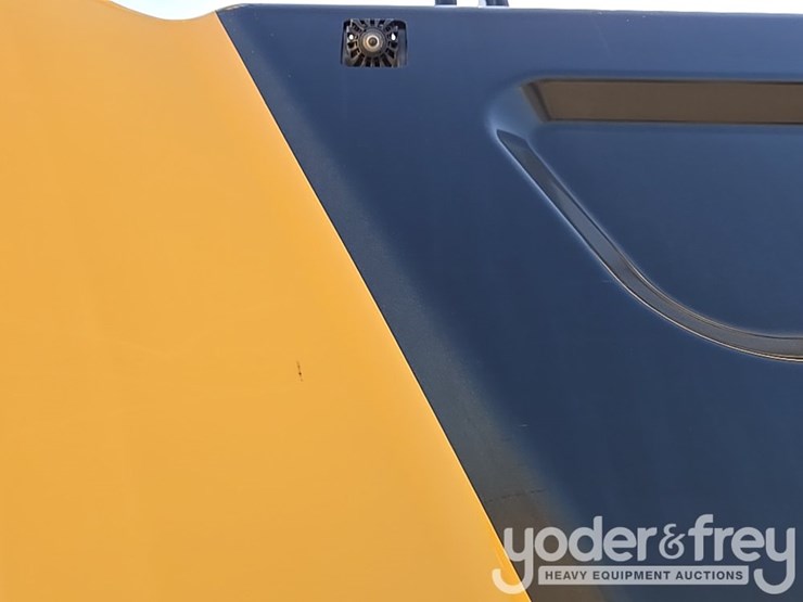 2019-caterpillar-336-image-69