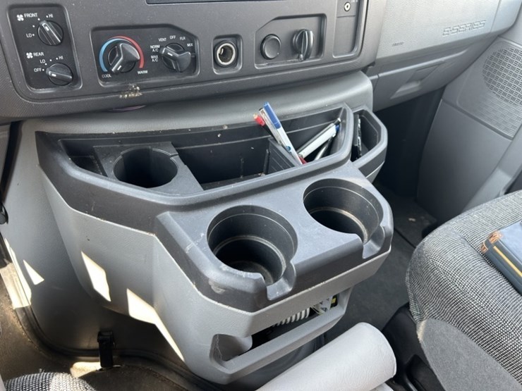 2012-ford-e450-sd-image-22