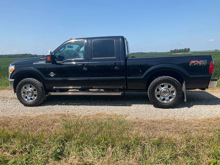 2016-ford-f250-lariat-image-2