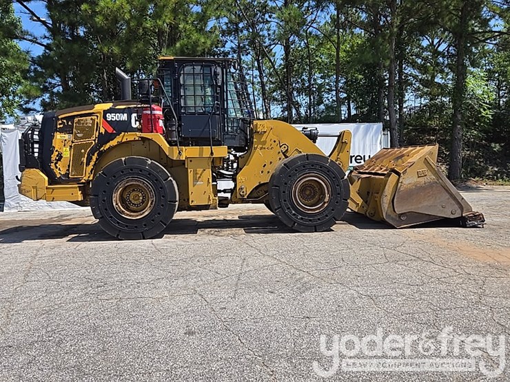 2019-caterpillar-950m-image-6