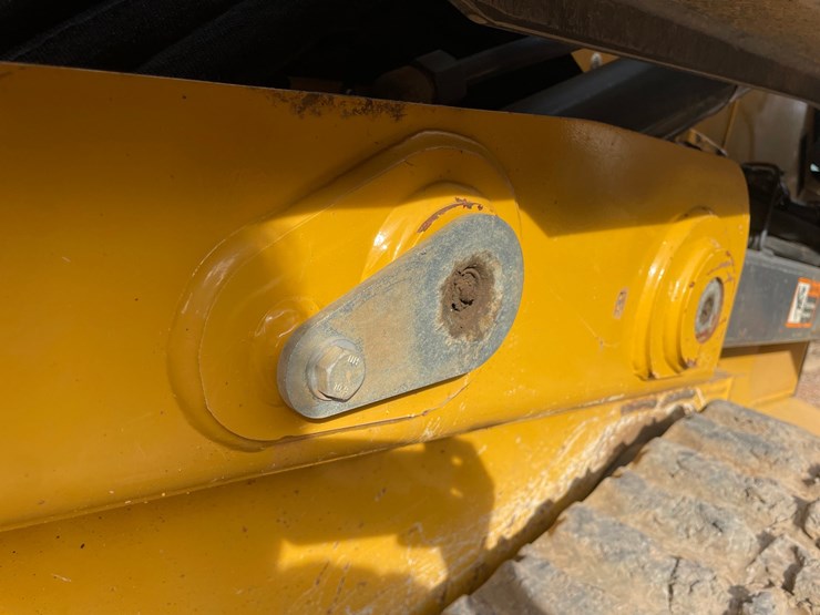 2019-deere-333g-image-22