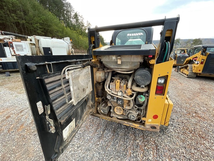 2017-caterpillar-259d-image-23