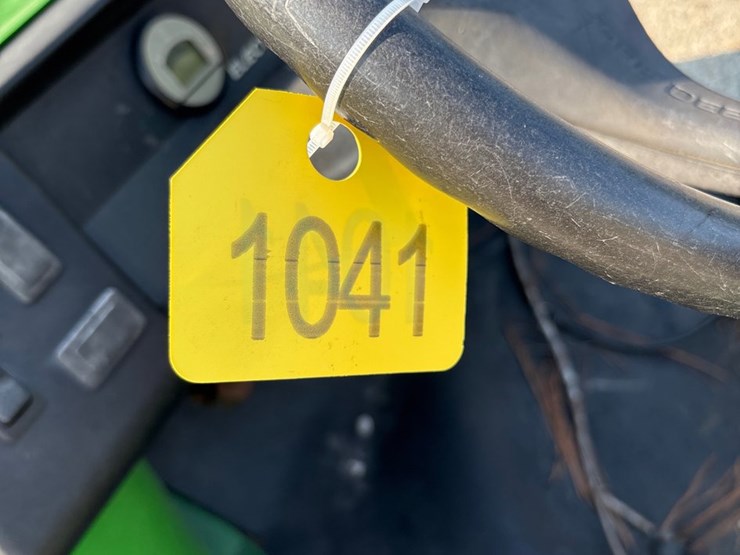 2015-john-deere-gator-image-2