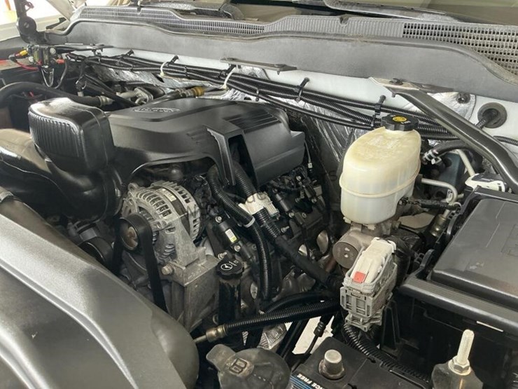 2015-chevrolet-2500hd-image-11