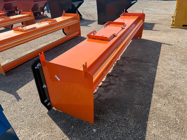 kit-containers-12'-skid-steer-pusher-with-replaceable-shoes-and-blade-image-2