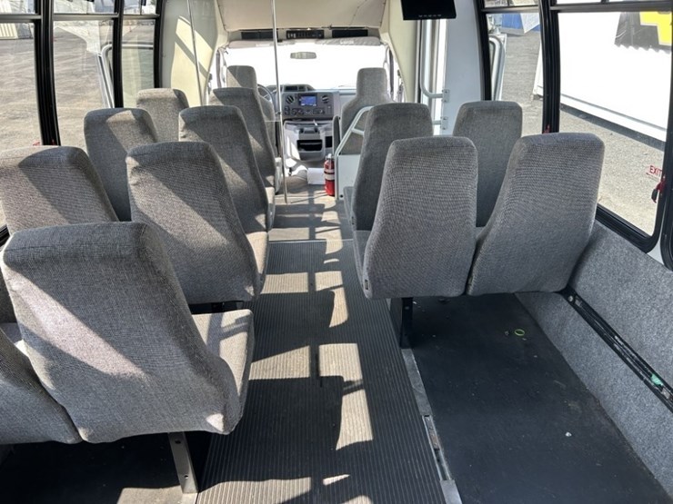 2012-ford-e450-sd-image-39
