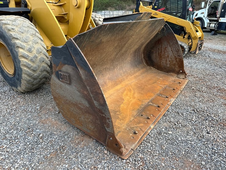 2016-caterpillar-938m-image-15