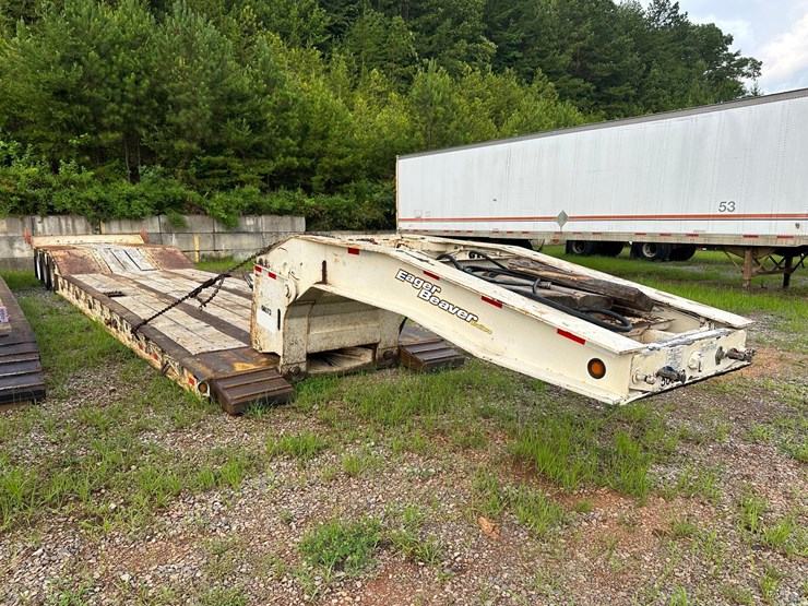 #4525-•-2010-eager-beaver-50-gsl-tri-axle-lowboy-image-6