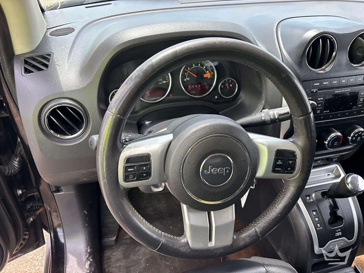 2014-jeep-compass-image-13