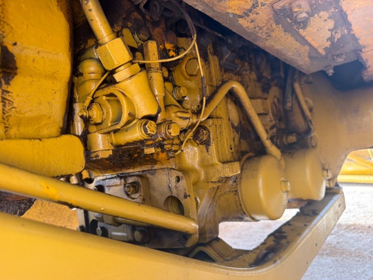 deere-570a-image-8