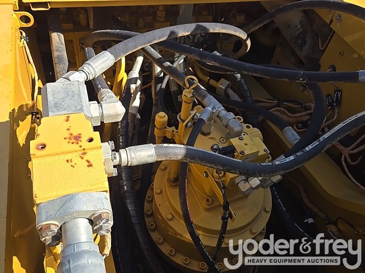 2019-caterpillar-336-image-46