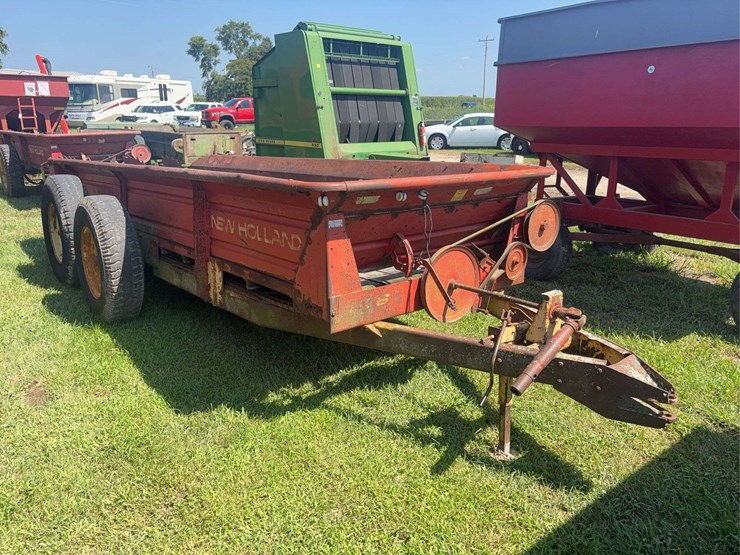 new-holland-676-image-3