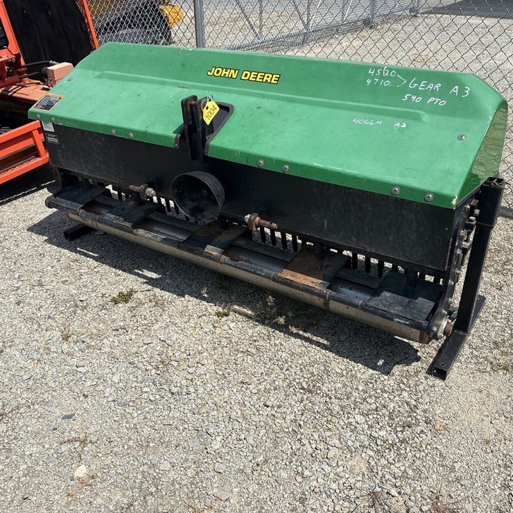 2000 JOHN DEERE 2000