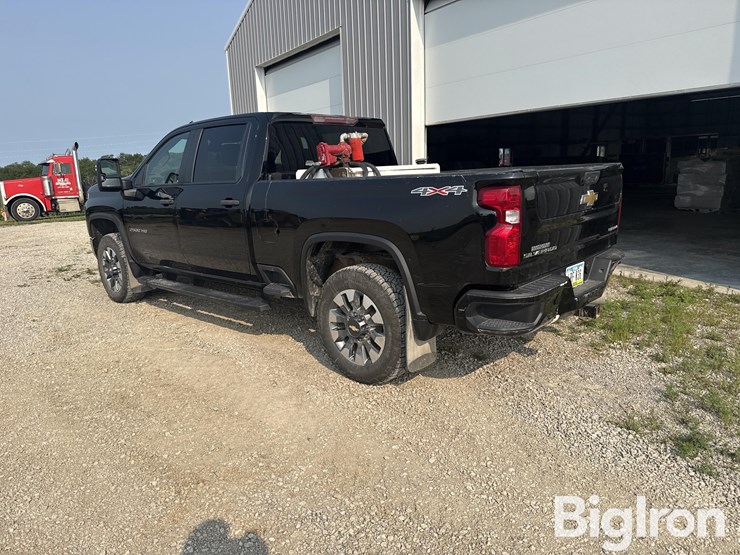 2022-chevrolet-silverado-2500-image-7