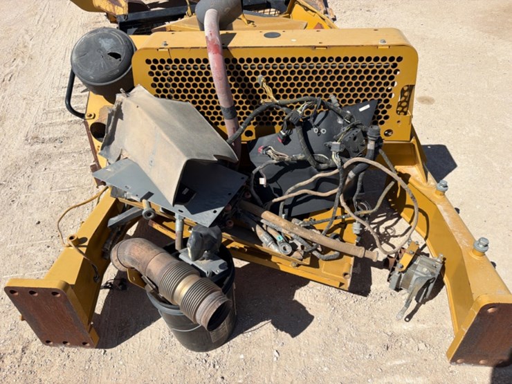caterpillar-d6t-xl-image-11