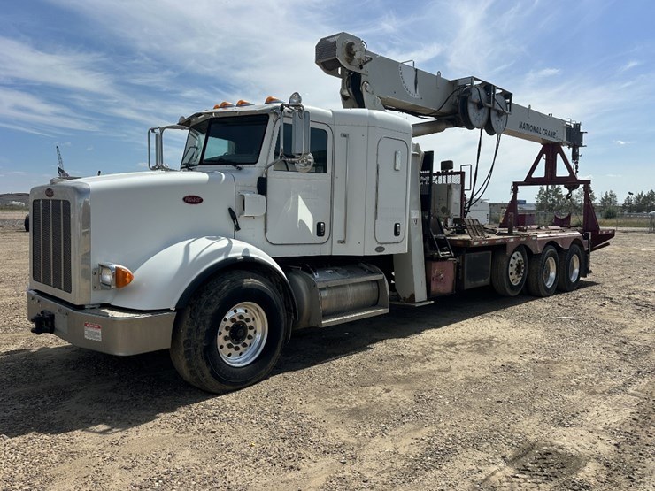 2011-peterbilt-365-image-1