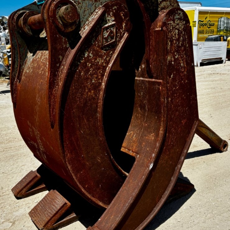 KOMATSU PC30