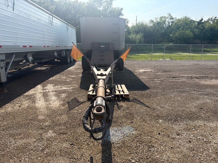 1998-cornhusker-tri/a-pup-trailer-image-2