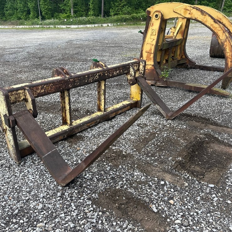 #4004 • Approx 56" Loader Forks
