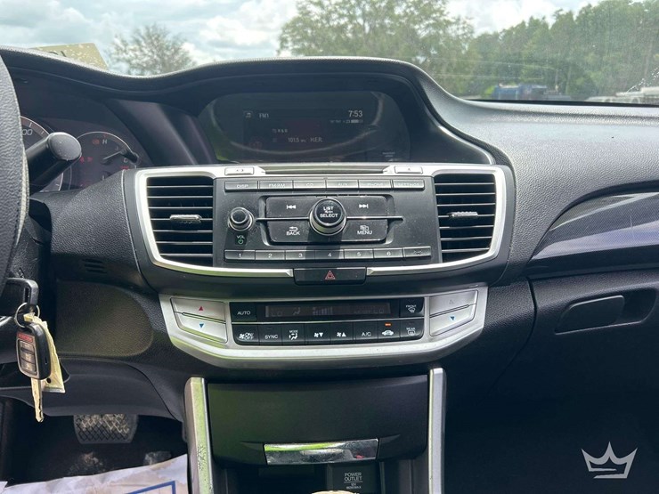 2015-honda-accord-sport-sedan-image-19