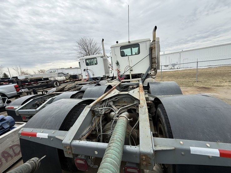 2006-international-(inoperable)-5900i-day-cab-image-9