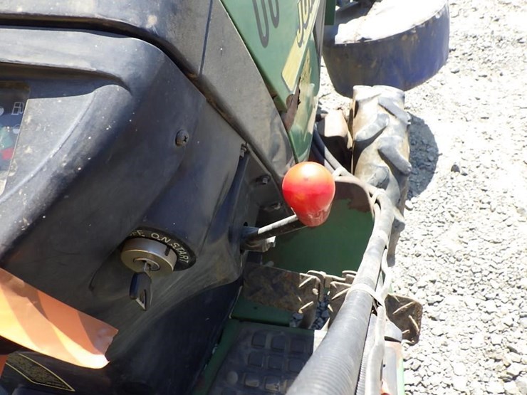john-deere-4100-image-21