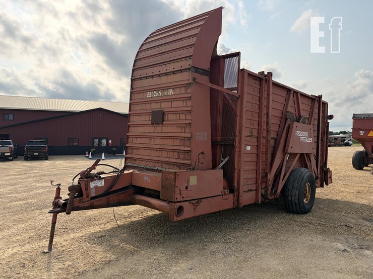 hesston-stakhand-30a-895-image-1