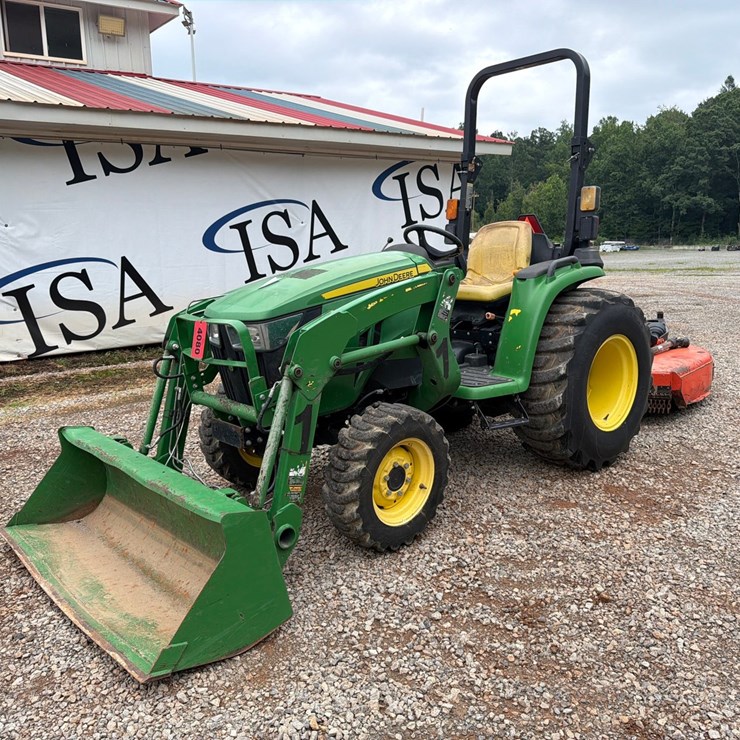 JOHN DEERE 3032E