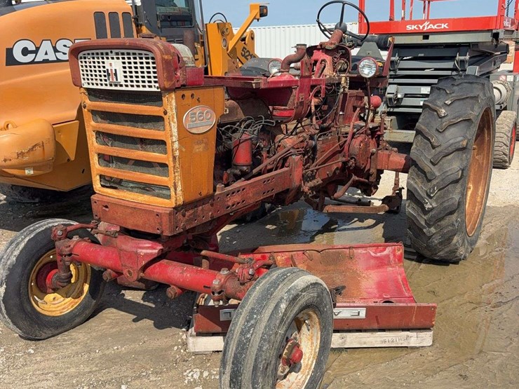 case-ih-560-image-1