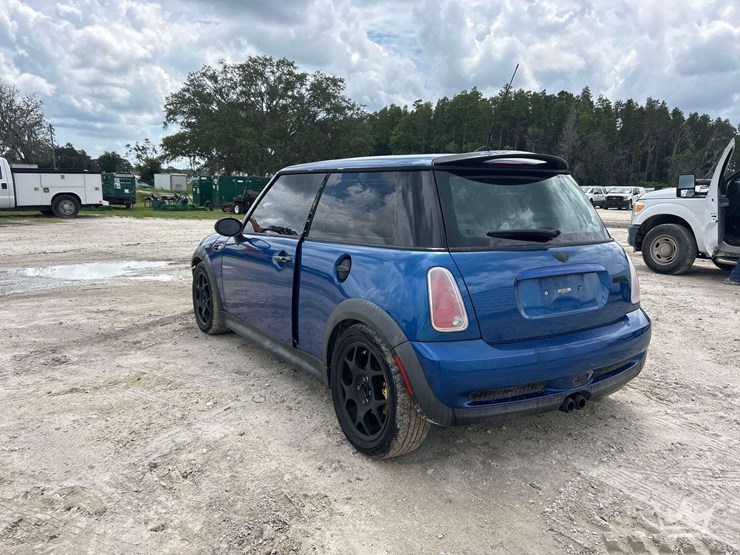 2005-mini-cooper-hatchback-image-4