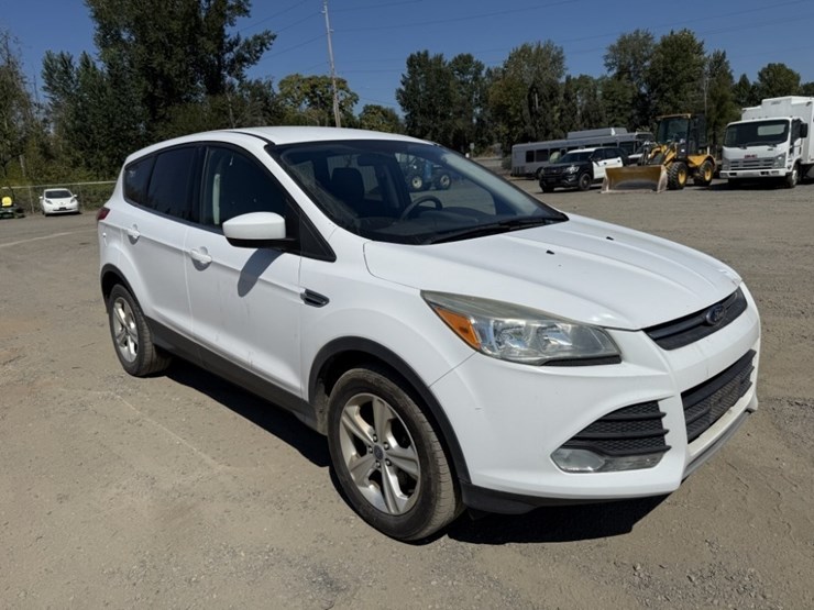 2016-ford-escape-image-2