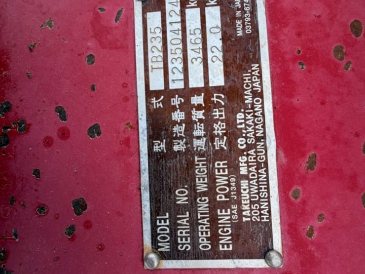 takeuchi-tb235-image-14