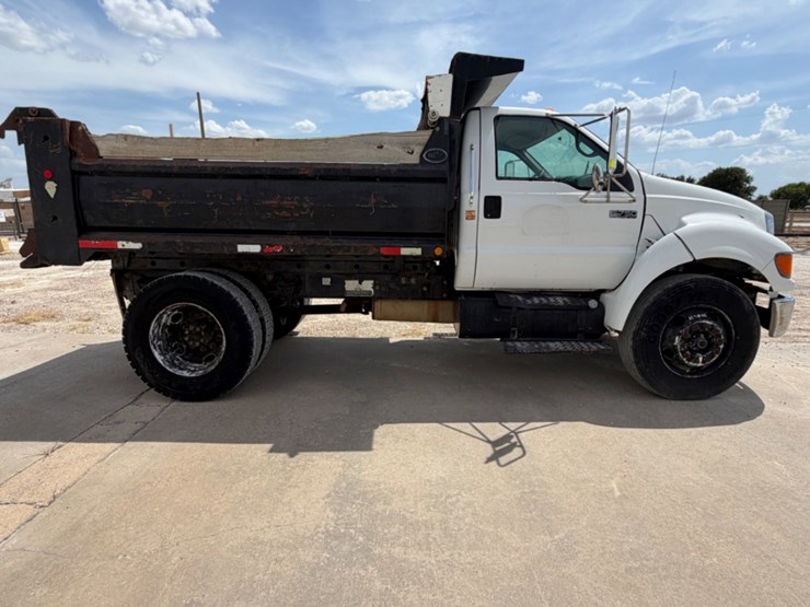 2006-ford-f750-image-4
