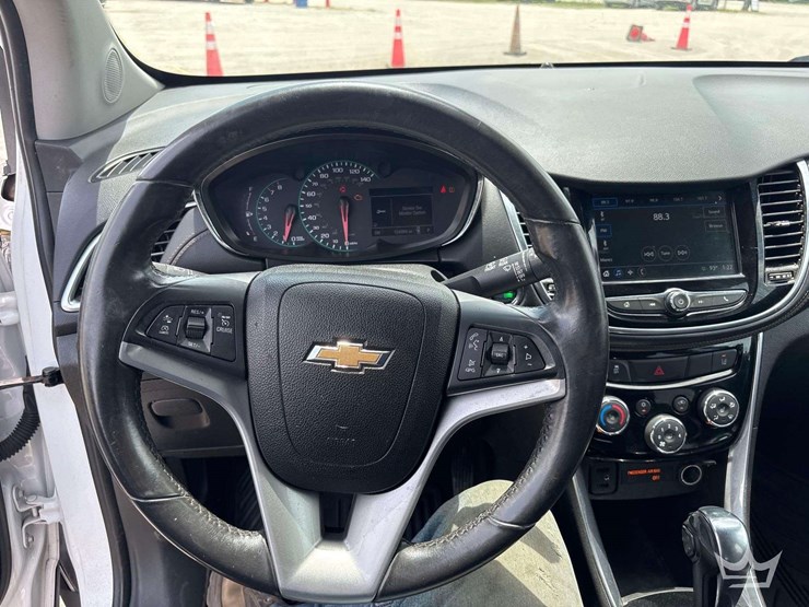 2018-chevrolet-trax-suv-image-8