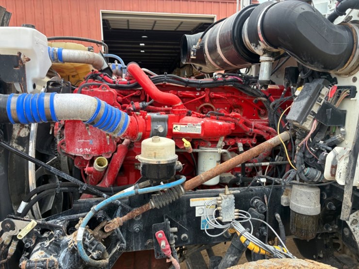 2016-peterbilt-367-image-9