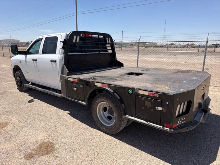2021-dodge-ram-3500-image-7