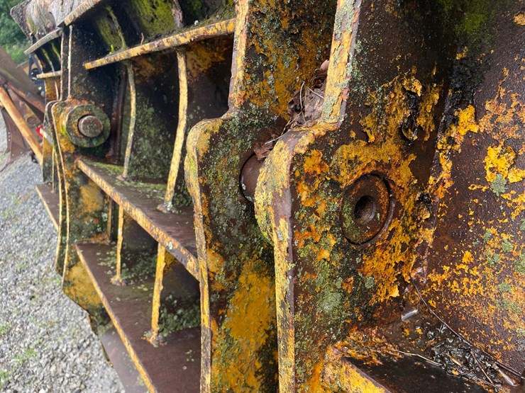 #4515-•-loader-rock-bucket-image-18