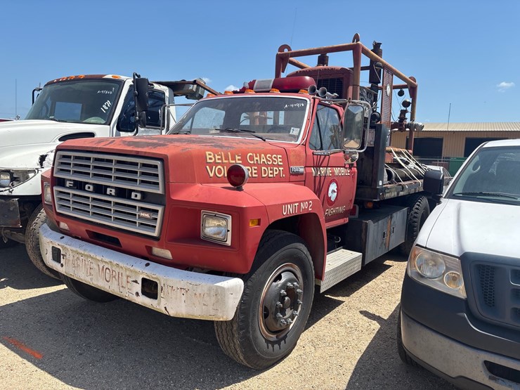 ford-f700-image-1