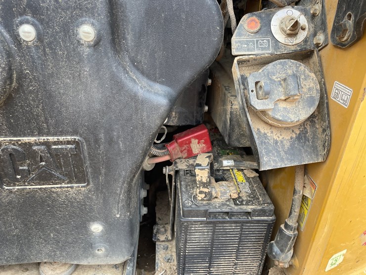 caterpillar-299d2-xhp-image-33