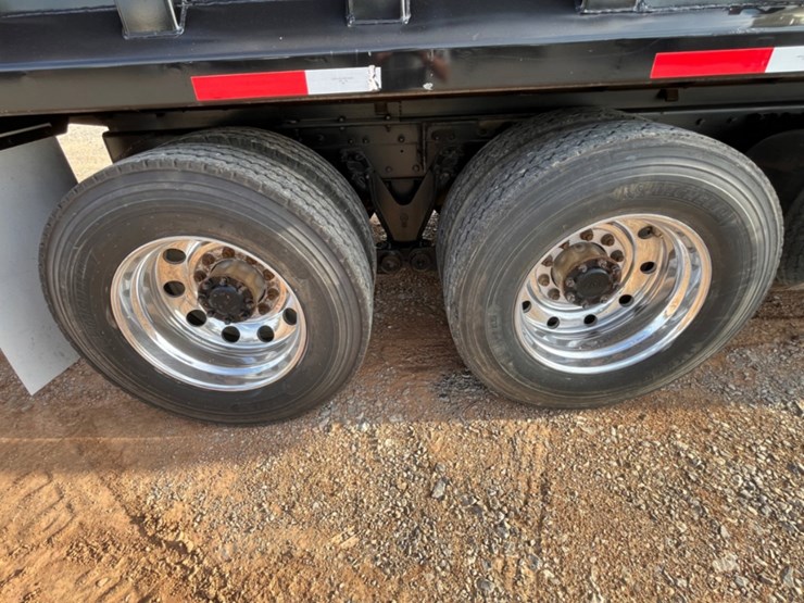 2020-kenworth-t800-image-10